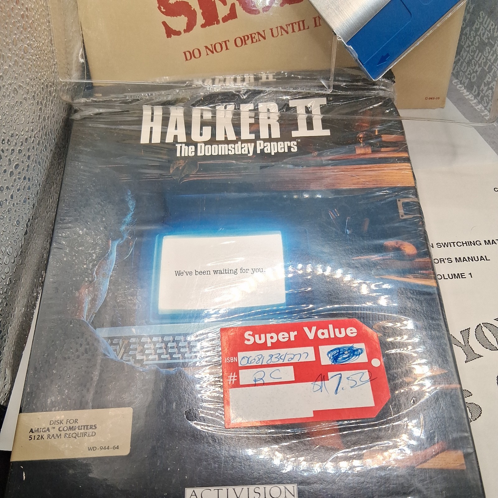 Hacker 2 Game the Doomsday Papers Activision Amiga 512 K RAM required 3 1/2 inch