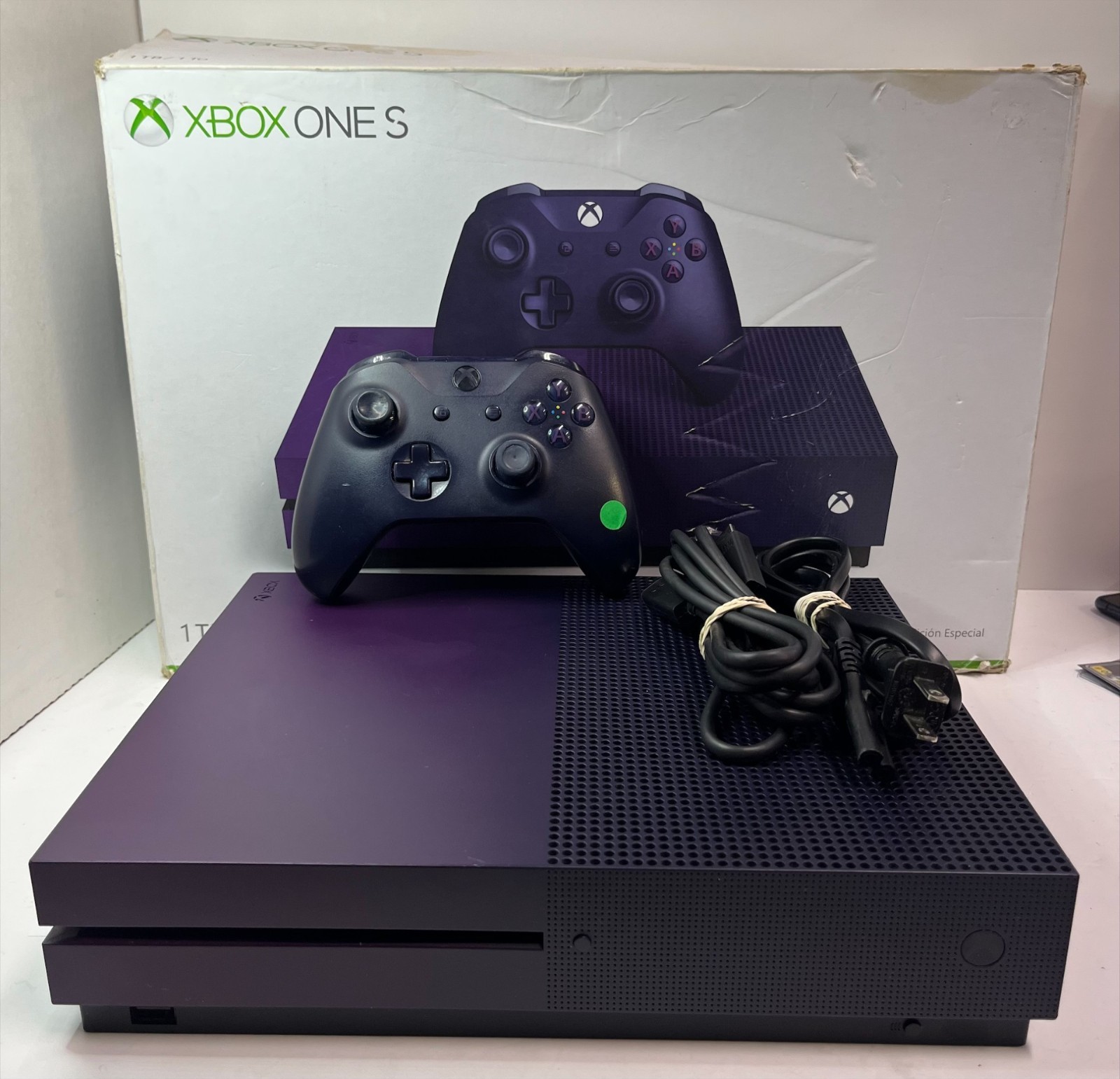 Xbox One S – 1TB – Special Edition Fortnite – w/ Box! NO CODE