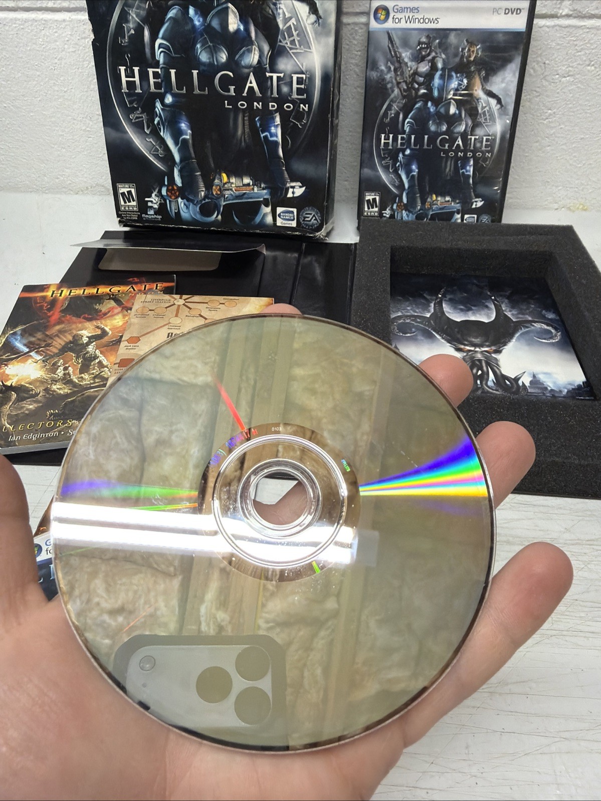 Hellgate: London Collector’s Edition (PC Big Box) Bonus Disc, CIB, Tested