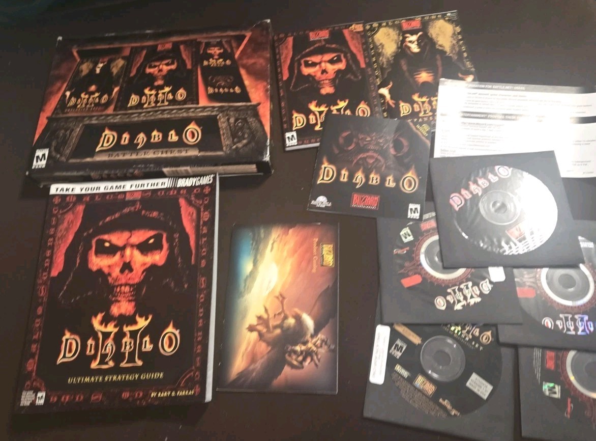 Diablo 2 II Battle Chest 2001 PC Game, 4 Discs, w/ Manual, Expansion Set, Box