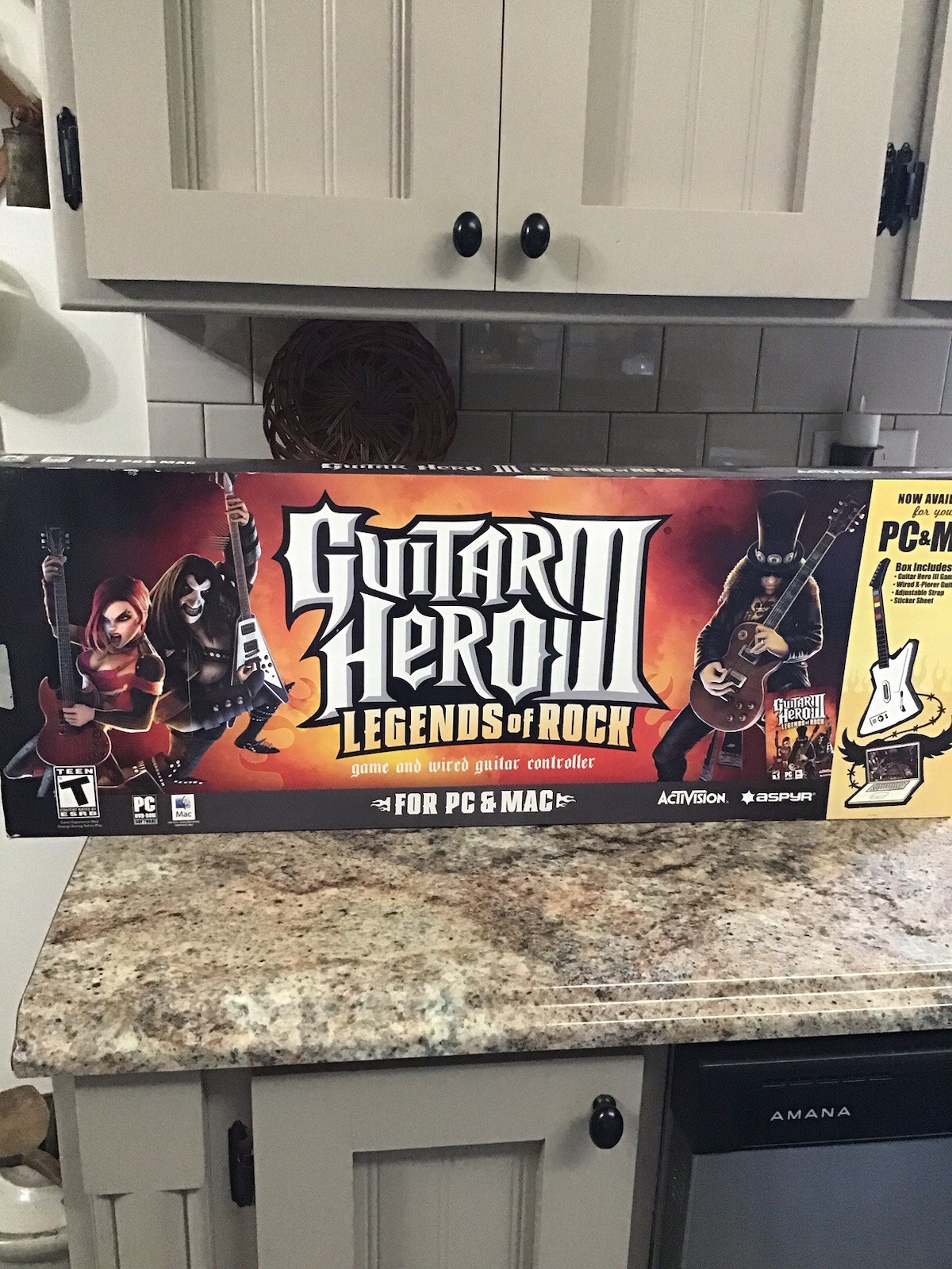 Guitar Hero III: Legends of Rock Bundle With Guitar & Game – PC/Mac Wired bundle