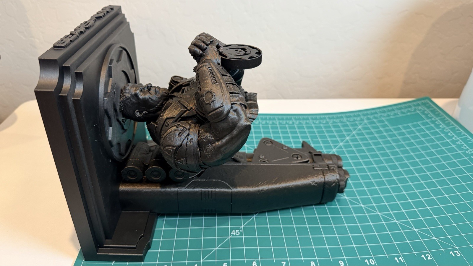 GOW Gears Of War Dominic Santiago Like 7×7 Top Floating Shelf