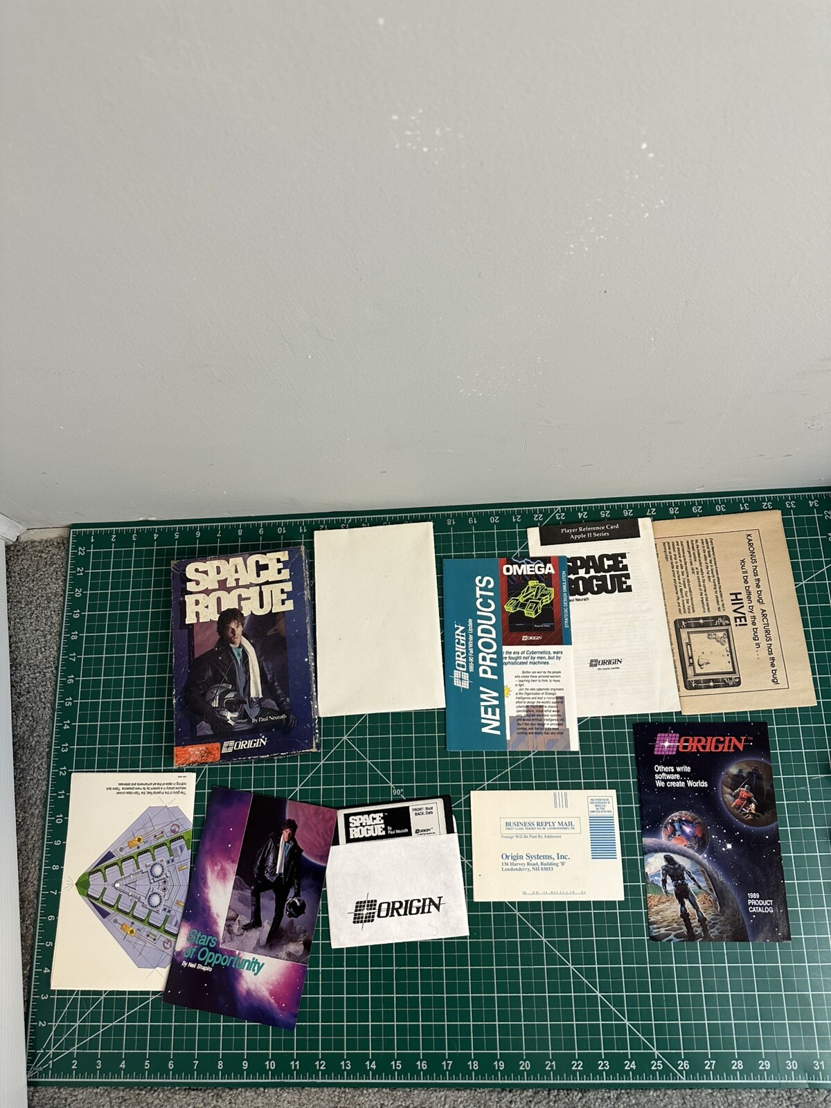 VINTAGE SPACE ROGUE IBM PC Apple II 5.25″ Floppy disk video Game