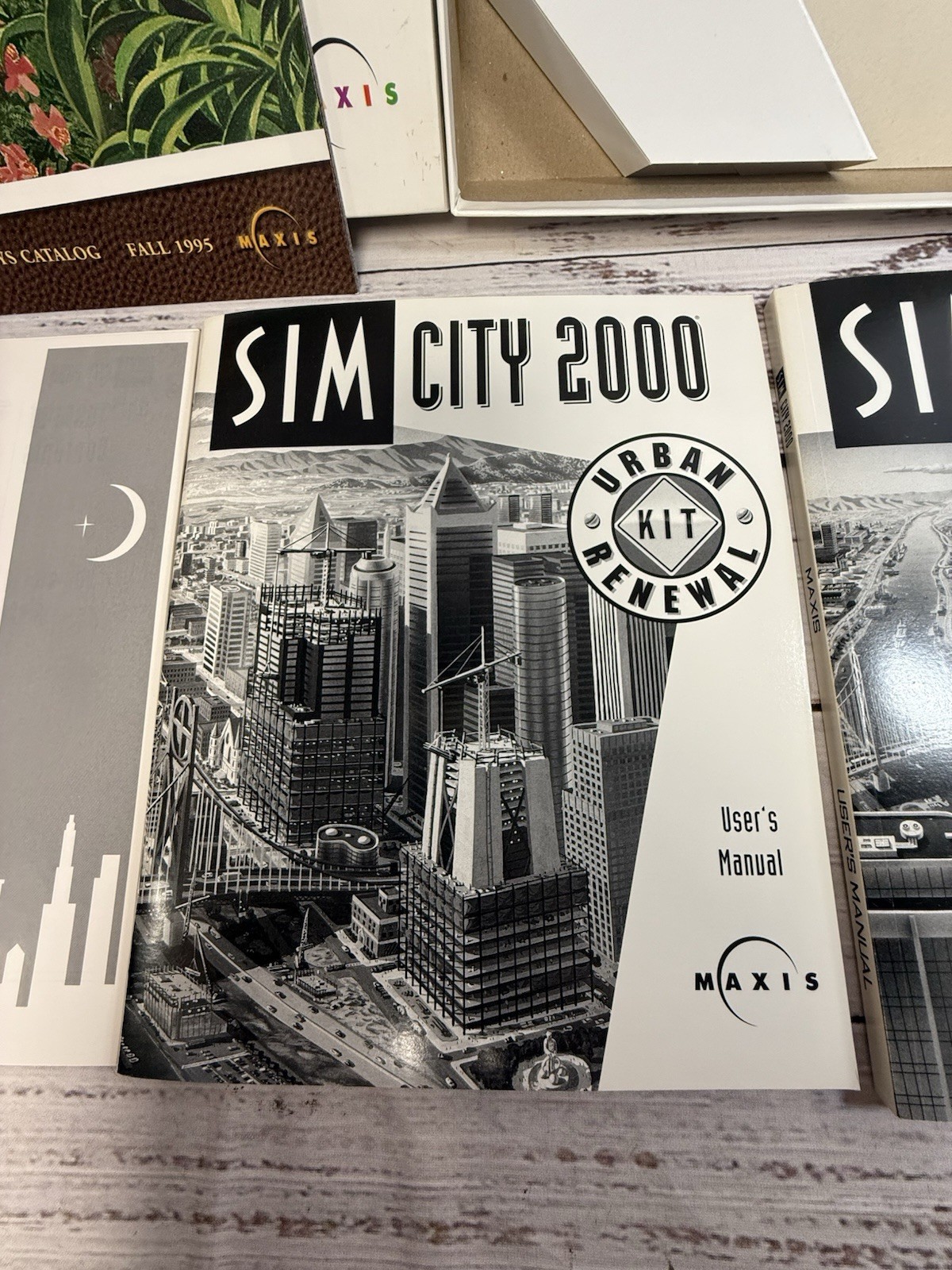 Maxis Sim City 2000 CD Collection PC /Windows Big Box Set – Mint CD and Manuals