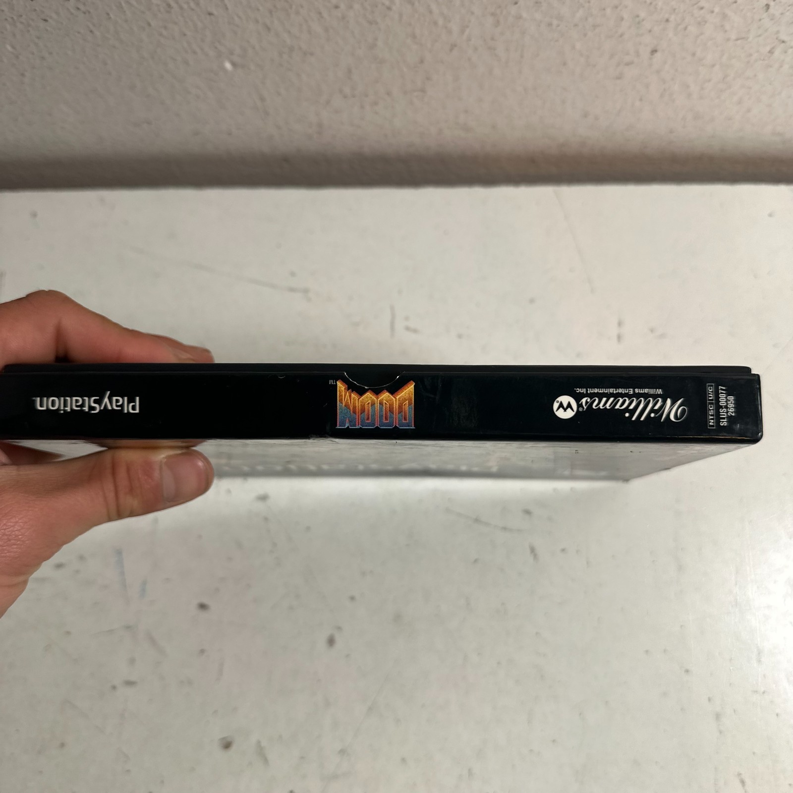 Doom (Sony PlayStation 1, 1995) Long Box First Person Shooter Video Game