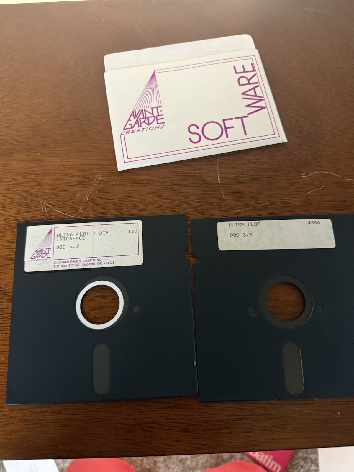 Apple II Ultra Plot DOS 3.3 2 Disk Set w/ Original Avant Garde Creations Sleeve