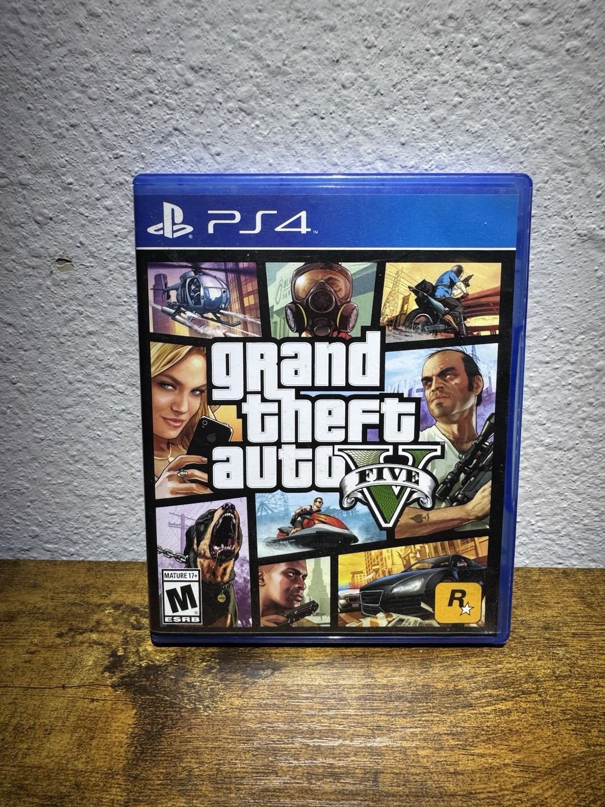 Grand Theft Auto V PlayStation 4 + Map – Complete No Scratches GTA 5