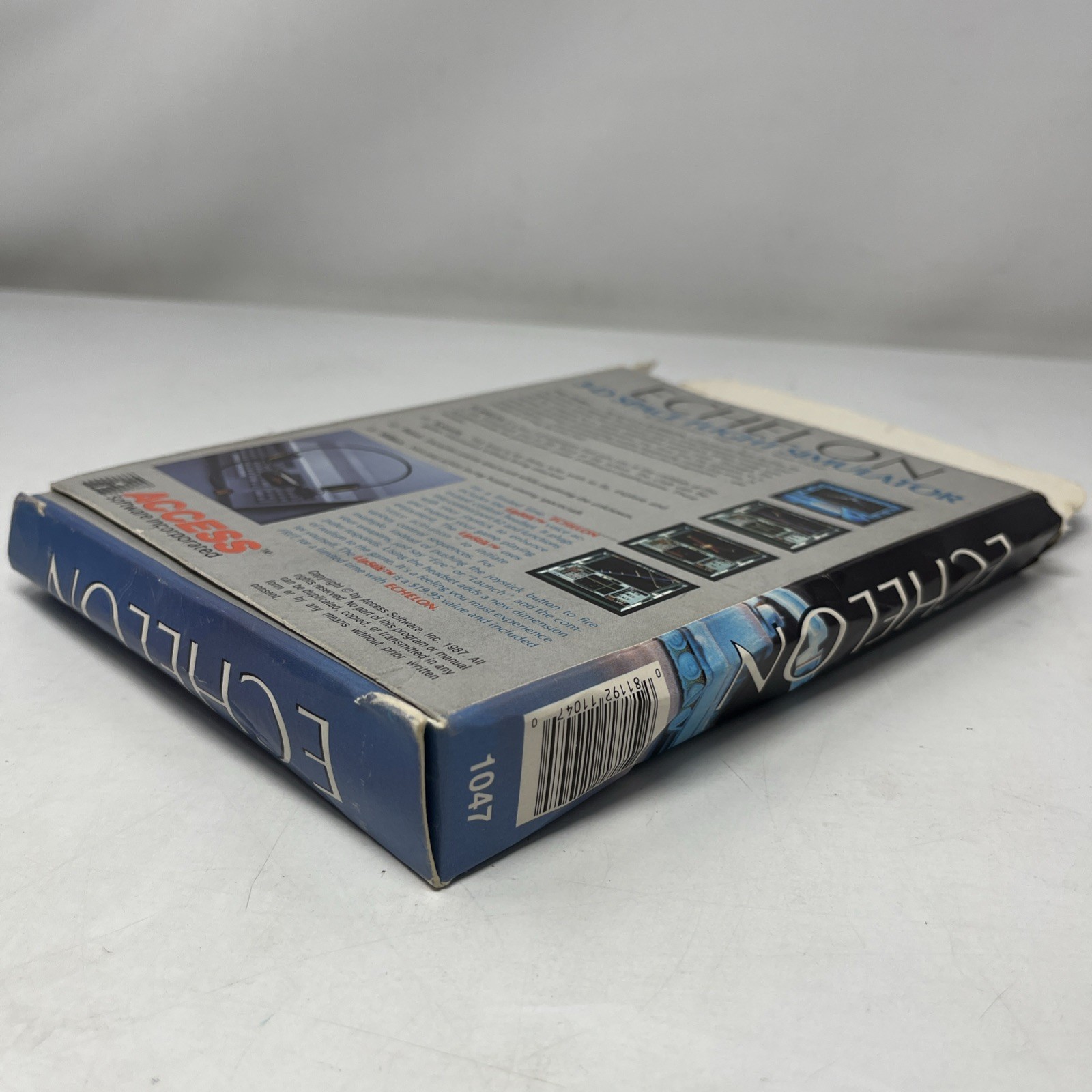 Echelon 3-D Space Flight Simulator Commodore 64/128 Floppy edw38